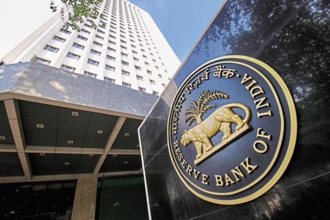 फायदेमंद फैसले थे नोटेबंदी और GST, बैंकों में वापस आया 99.3 फीसदी पैसा : RBI