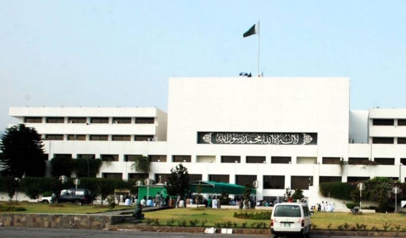 पाकिस्तान की संसद  ने ट्रम्प  के खिलाफ निंदा प्रस्ताव पारित किया