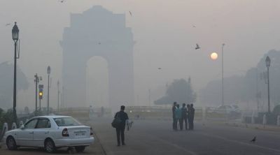 दिल्ली में छाई धुंध, हवा की गुणवत्ता खराब