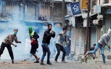 जम्मू कश्मीर पंचायत चुनाव के बीच भड़की हिंसा, कई इलाकों में स्थगित हुआ मतदान