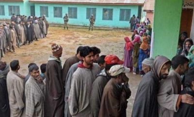 जम्मू-कश्मीर: पंचायत चुनाव में आठवें चरण के लिए मतदान जारी