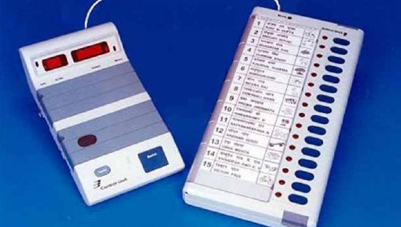 गुजरात चुनाव : पूरे राज्य की EVM में ख़राबी, देखे लाइव अपडेट