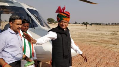 राजस्‍थान: अशोक गहलोत कल लेंगे सीएम पद की शपथ, मिलने पहुंचने लगे विधायक