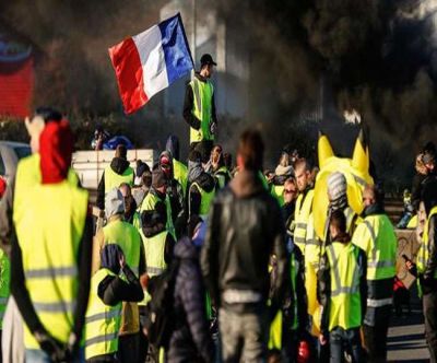 फ्रांस: प्रदर्शनकारियों की संख्या में कमी आने से मैक्रों ने ली राहत की सांस