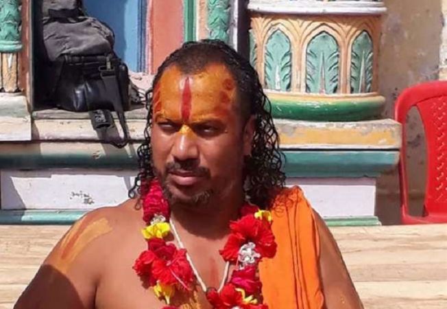 राम मंदिर निर्माण को लेकर आत्मदाह की धमकी देने वाले संत परमहंस को मिली जमानत