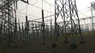 UP के कई जिलों में बिजली लाइन में गोलमाल