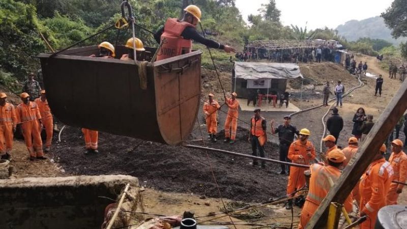 9 दिनों से कोयला खदान में फंसे 13 मजदूरों को बचाने का कार्य जारी