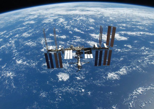 रूसी अंतरिक्ष यात्री एमसीकैंडलेंस का निधन