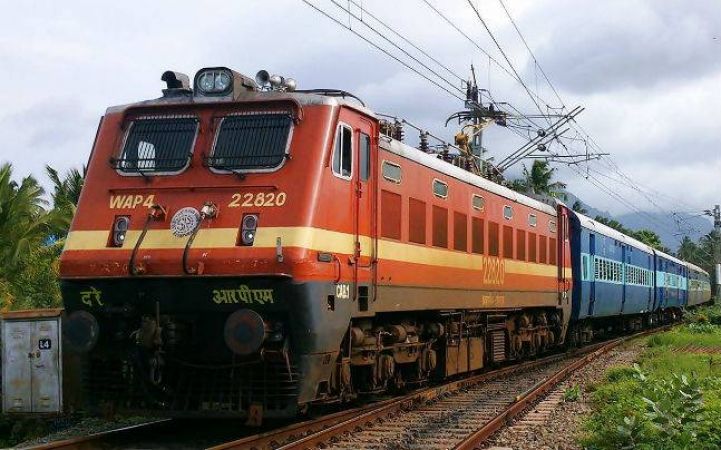 उत्तर भारत में ठंड का असर अब रेलवे यातायात पर, इतनी ट्रेनें रद्द