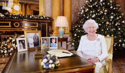 क्रिसमस पर महारानी एलिजाबेथ ने लंदन और मेनचेस्टर हमलों में मरे लोगों को किया याद