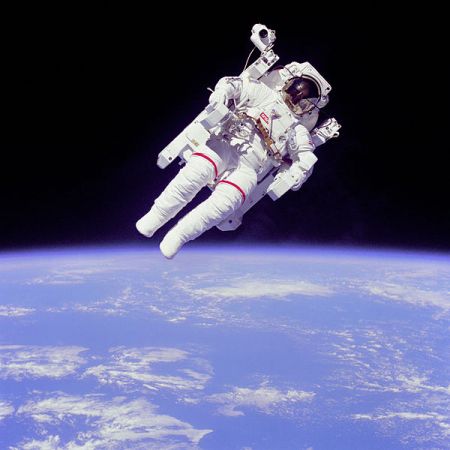 अंतरिक्ष में मानव को पहुंचाने के लिए सरकार ने दी 10 हजार करोड़ के बजट की मंजूरी