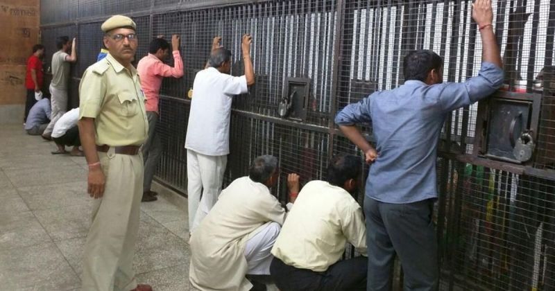 बिना पासपोर्ट के भारत में रह रहे 6 बांग्लादेशियों को 4 साल की कैद