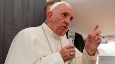 वेटिकन के दो शीर्ष अधिकारियों ने पद से दिया इस्तीफा, पोप के सामने नया सवाल