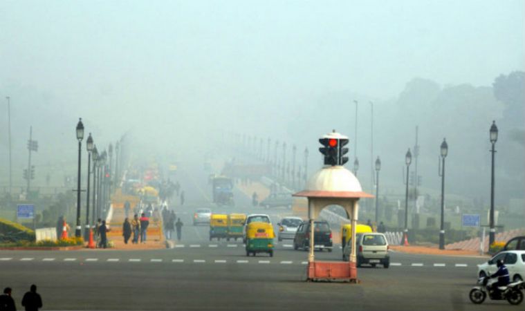 सर्द हवाओं के साथ प्रदुषण ने बढ़ाई दिल्ली-एनसीआर के लोगों की मुसीबतें