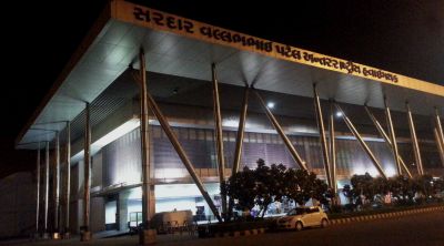अहमदाबाद हवाई अड्डे पर मिली बम रखे होने की सूचना, मचा हड़कंप