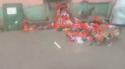 बंगाल घमासान: ममता के निर्वाचन क्षेत्र में टीएमसी कार्यकर्ताओं का तांडव, भाजपा कार्यालय में तोड़फोड़