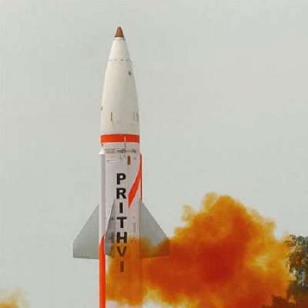 पृथ्वी-2 मिसाइल का किया सफल प्रक्षेपण