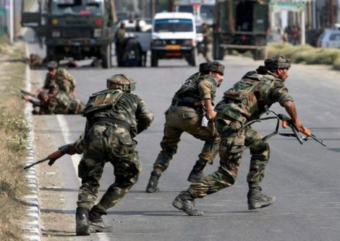 जम्मू कश्मीर में पंडितों और सैनिकों के लिए नहीं बनेंगी अलग कॉलोनी