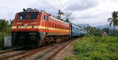 13 हजार रेलवे कर्मचारियों को लगा तगड़ा झटका