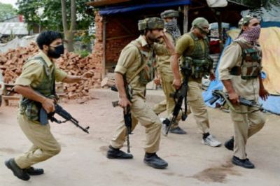जम्मू कश्मीर: महिला के साथ हाथापाई करने पर पुलिसकर्मी के खिलाफ जांच के आदेश