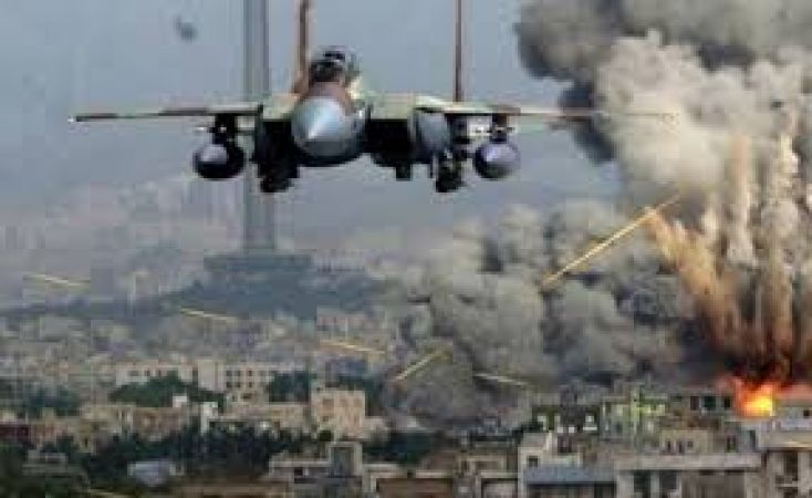अमेरिकी हवाई हमलों से दहला सीरिया, 70 की मौत सैकड़ों घायल