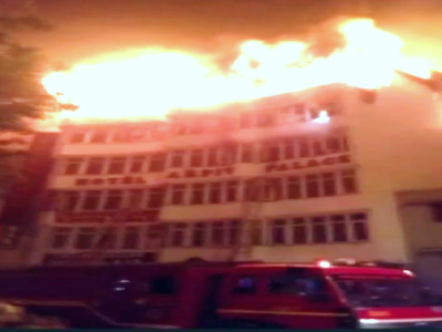 करोलबाग के होटल में लगी भयानक आग, बच्चे समेत 9 लोगों की झुलसकर मौत