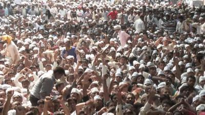दिल्ली के जंतर-मंतर पर शुरू हुई आप की रैली, कई दलों के नेता पहुंचे