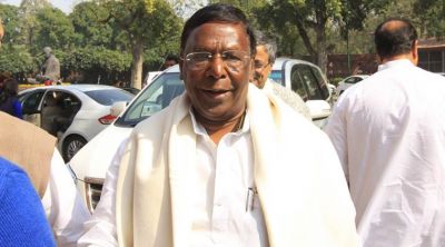 पुडुचेरी : प्रदेश के मुख्यमंत्री ने अपने मंत्रियों के साथ शुरू किया धरना