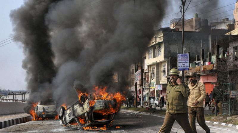 पुलवामा हमला: जम्मू में लागू हुआ कर्फ्यू, प्रशासन ने जनता से की अपील
