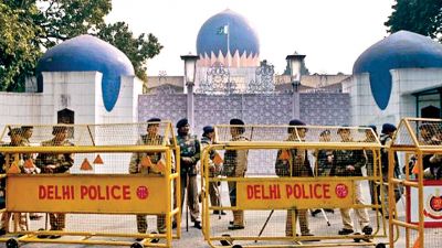 पुलवामा हमले पर सख्त हुई भारत सरकार, पाक उच्चायुक्त को जारी किया 'डिमार्श'