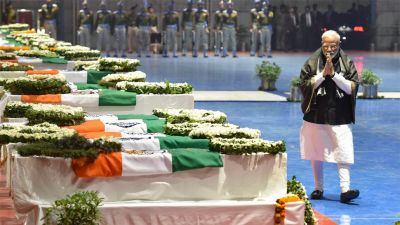 पीएम मोदी के सभी मंत्री-सांसदों को निर्देश, शहीदों के अंतिम संस्कार में रहें मौजूद