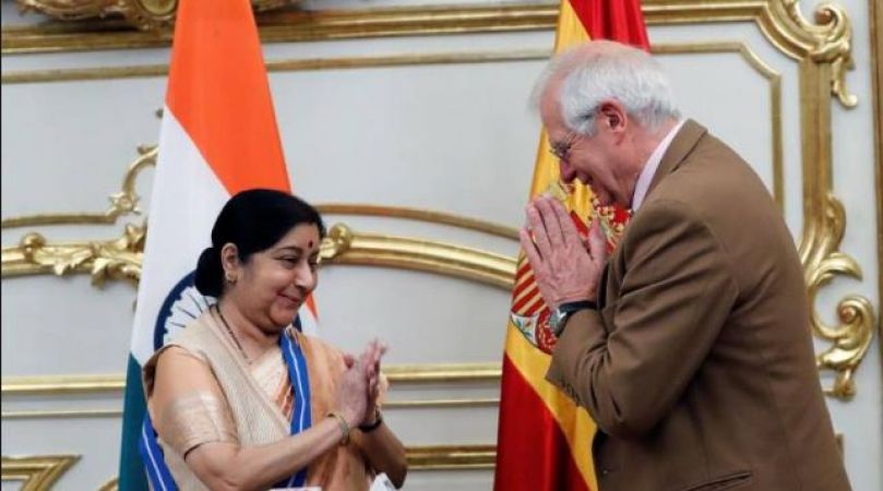 नेपाल भूकंप पीड़ितों की मदद के लिए स्पेन दिया भारत को सम्मान
