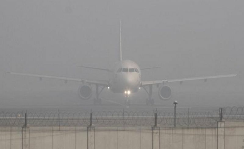 दिल्ली में कोहरे से 350 से ज्यादा उड़ानें प्रभावित