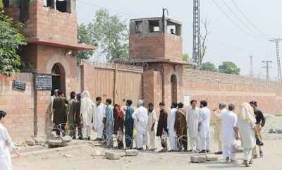 पाकिस्तान विदेश मंत्रालय ने दी जानकारी, वहां की जेलों में कैद हैं 537 भारतीय