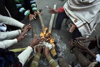 दिल्ली-NCR समेत पूरे उत्तर भारत में पड़ रही है कड़ाके की ठंड