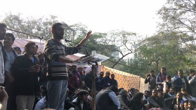 युवा हुंकार रैली में जिग्नेश ने बीजेपी को लिया आड़े हाथों