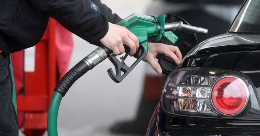 कच्चे तेल  ने लगाई ईंधन कीमतों में आग