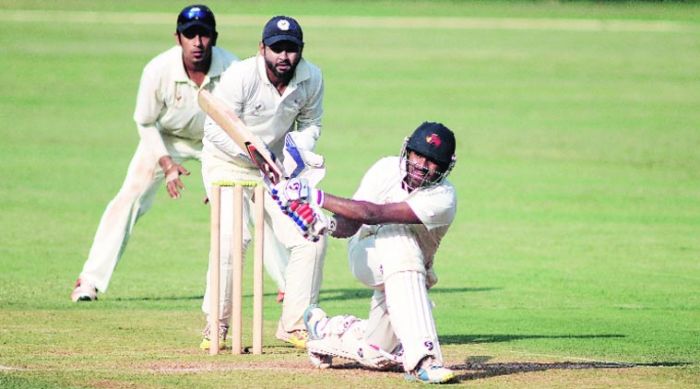रणजी फाइनल :  मुंबई ने बनाई गुजरात पर पकड़, 108 रन से आगे