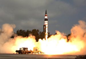 भारत के अग्नि मिसाइल परीक्षण पर पाक ने भी उठाए सवाल