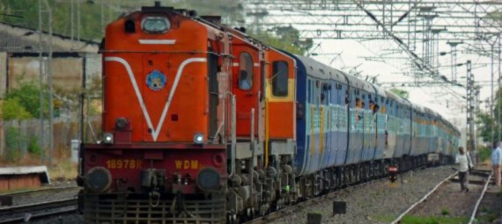उत्तर भारत के यात्रियों को दक्षिण भारत के पर्यटन स्थलों की यात्रा करवाएगा रेलवे