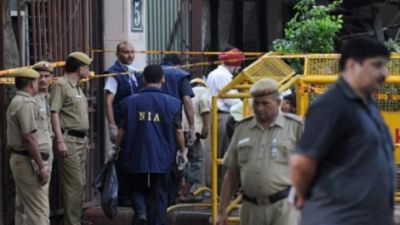 दिल्ली पुलिस ने गिरफ्तार किए तीन संदिग्ध आतंकी, NIA ने मौलवी बने आतंकी को दबोचा