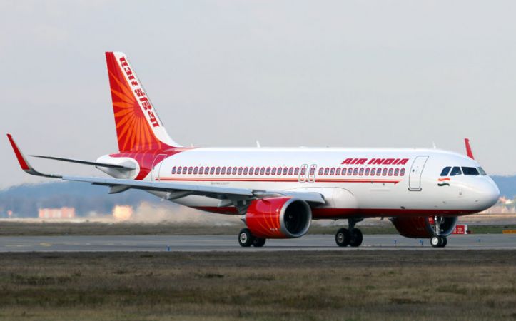एयर इंडिया की फ्लाइट से टकराया पक्षी, यात्री सुरक्षित