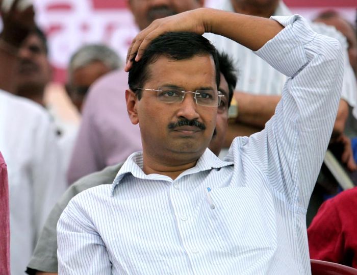 केजरीवाल की भ्रष्टाचारी झाड़ू, करप्शन के केस में फंसने वाले है साढू