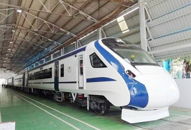 जल्द ही दिल्ली से वाराणसी के बीच दौड़ेगी सुपर फ़ास्ट 'ट्रेन-18'