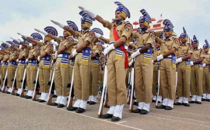 गणतंत्र दिवस : सरकार द्वारा सम्मानित हुए 855 पुलिसकर्मी, 149 को वीरता पदक से नवाजा