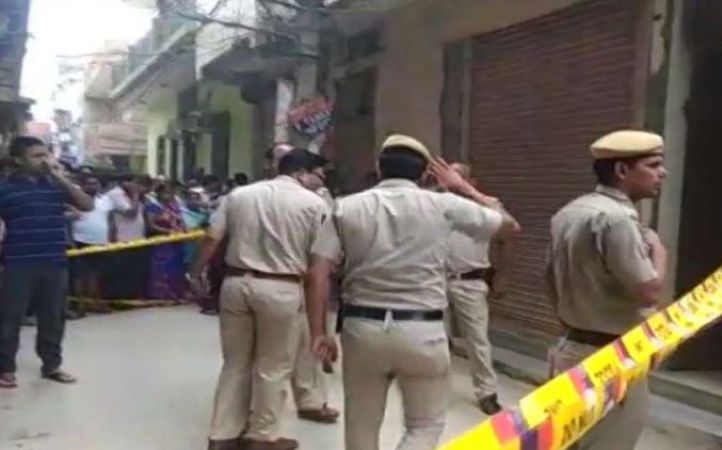 एक घर के 11 लोगों की मौत से सहम उठी दिल्ली