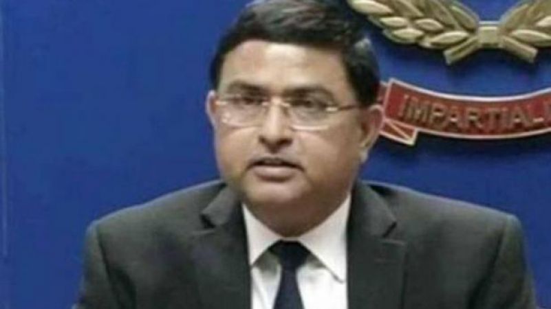 लालू के 12 ठिकानो पर चल रही छापेमारी, जानिए प्रेस कॉन्फ्रेंस में क्या बोली  CBI