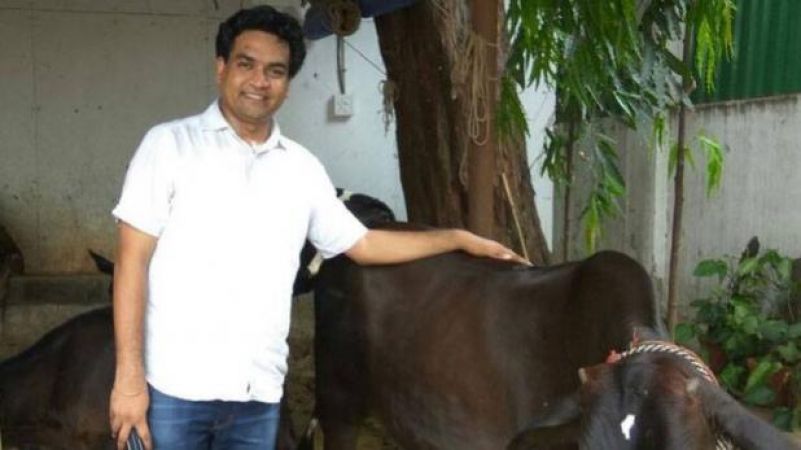 सरकारी आवास से गायों को ले जाने  की तकलीफ को कपिल मिश्रा ने साझा किया
