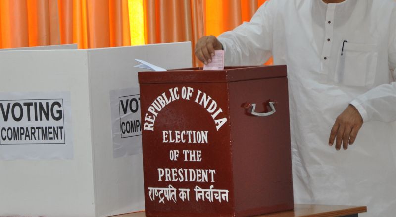 देश के प्रथम नागरिक को चुनने वाले 33 फीसदी मतदाता दागी