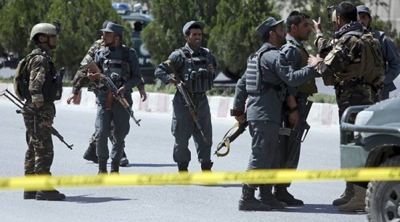 अफगानिस्तान: हवाई अड्डे पर आत्मघाती बम विस्फोट